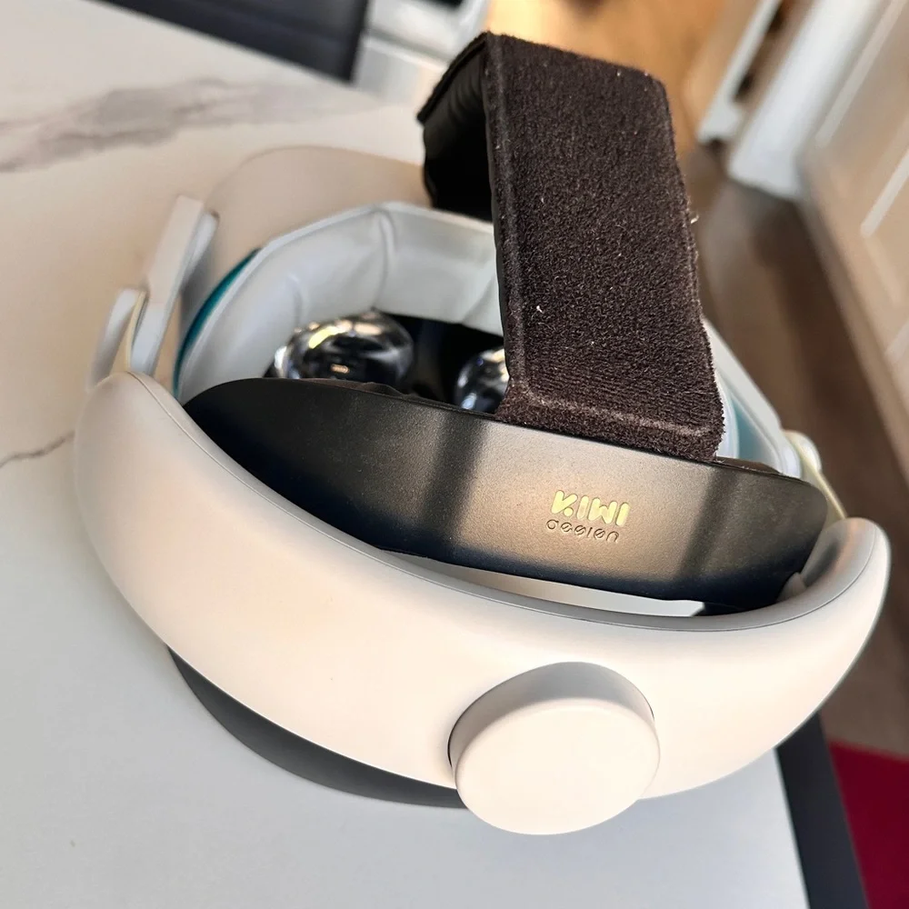 Meta Quest 2 VR Headset - 256Gb + Accessories